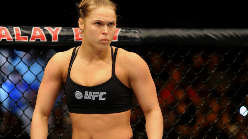 Ронда Раузи победила Кэт Цингано болевым приемом за 14 секунд (+ видео)