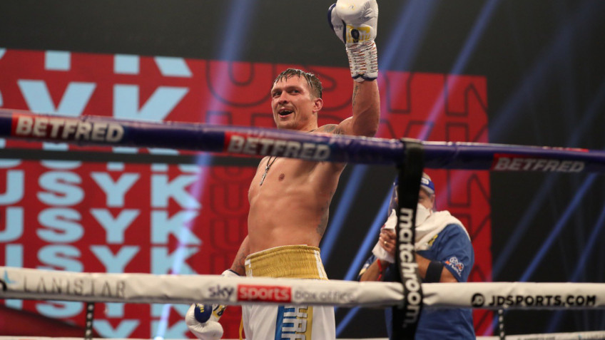 Промоутер: Усик намерен в апреле боксировать за титул чемпиона мира