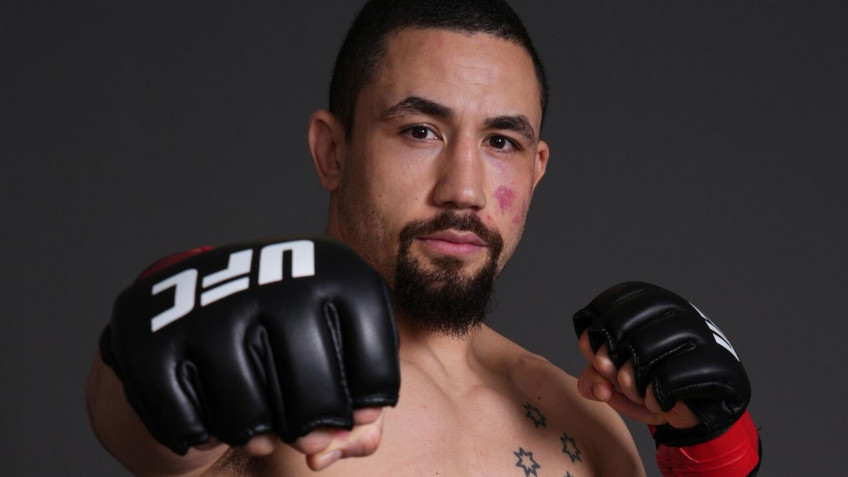 Роберт Уиттакер выделил фаворита в бою Имавов — Борральо