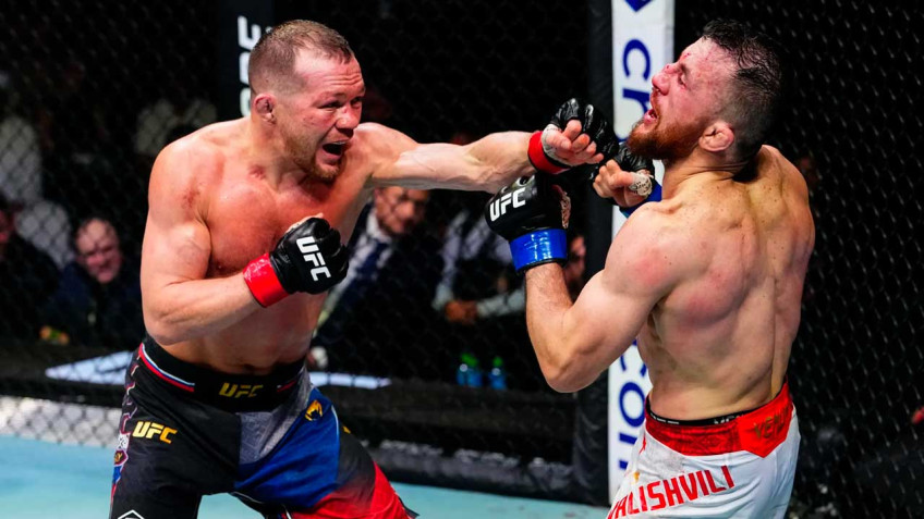 Бой Петра Яна против Мераба Двалишвили признан лучшим в UFC в октябре
