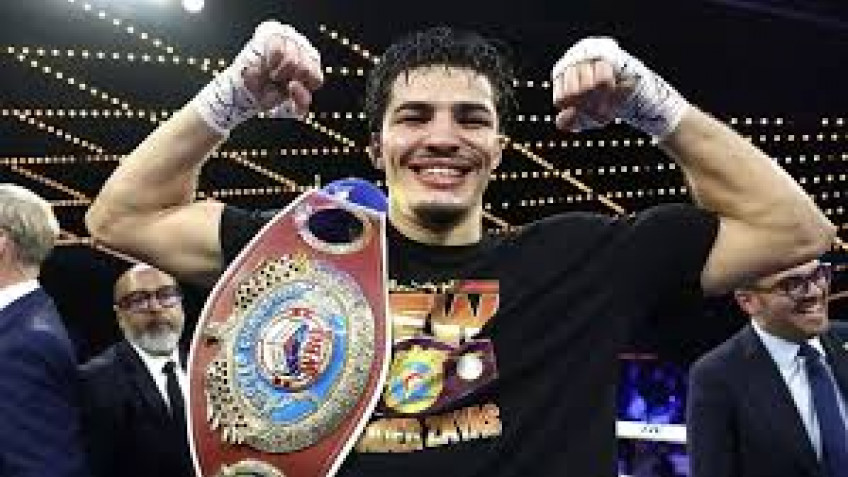 В первом среднем весе готовится объединительный бой