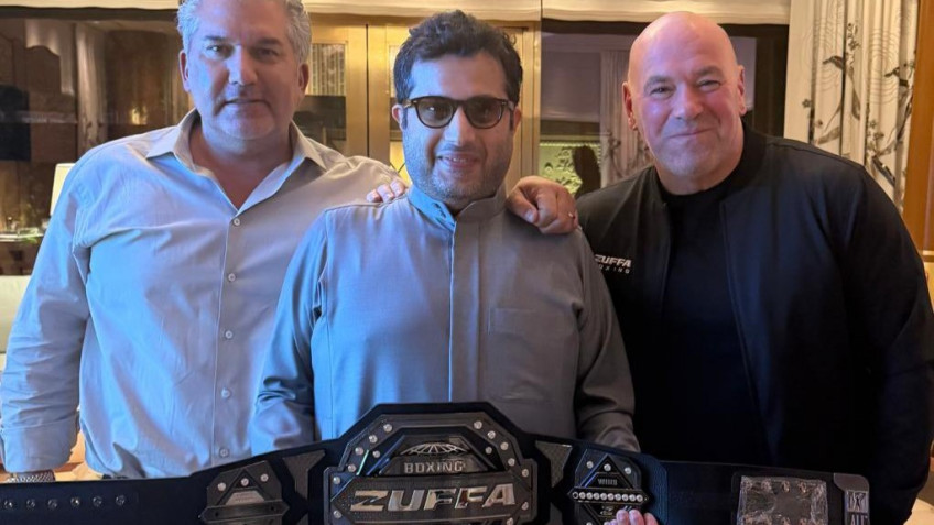 Zuffa презентовала свой чемпионский пояс Турки Аль аш-Шейху