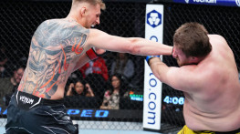 Александр Волков победил Александра Романова в первом раунде