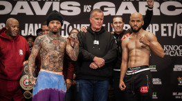 Участники вечера бокса Дэвис-Гарсия прошли взвешивание (фото)