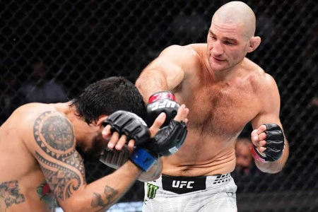 UFC Хьюстон: Шон Стрикланд досрочно победил Энтони Эрнандеса