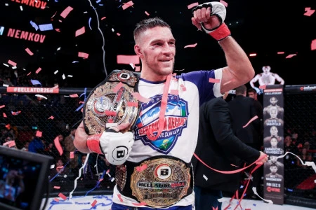 PFL Лион: Вадим Немков досрочно победил Ренана Феррейру