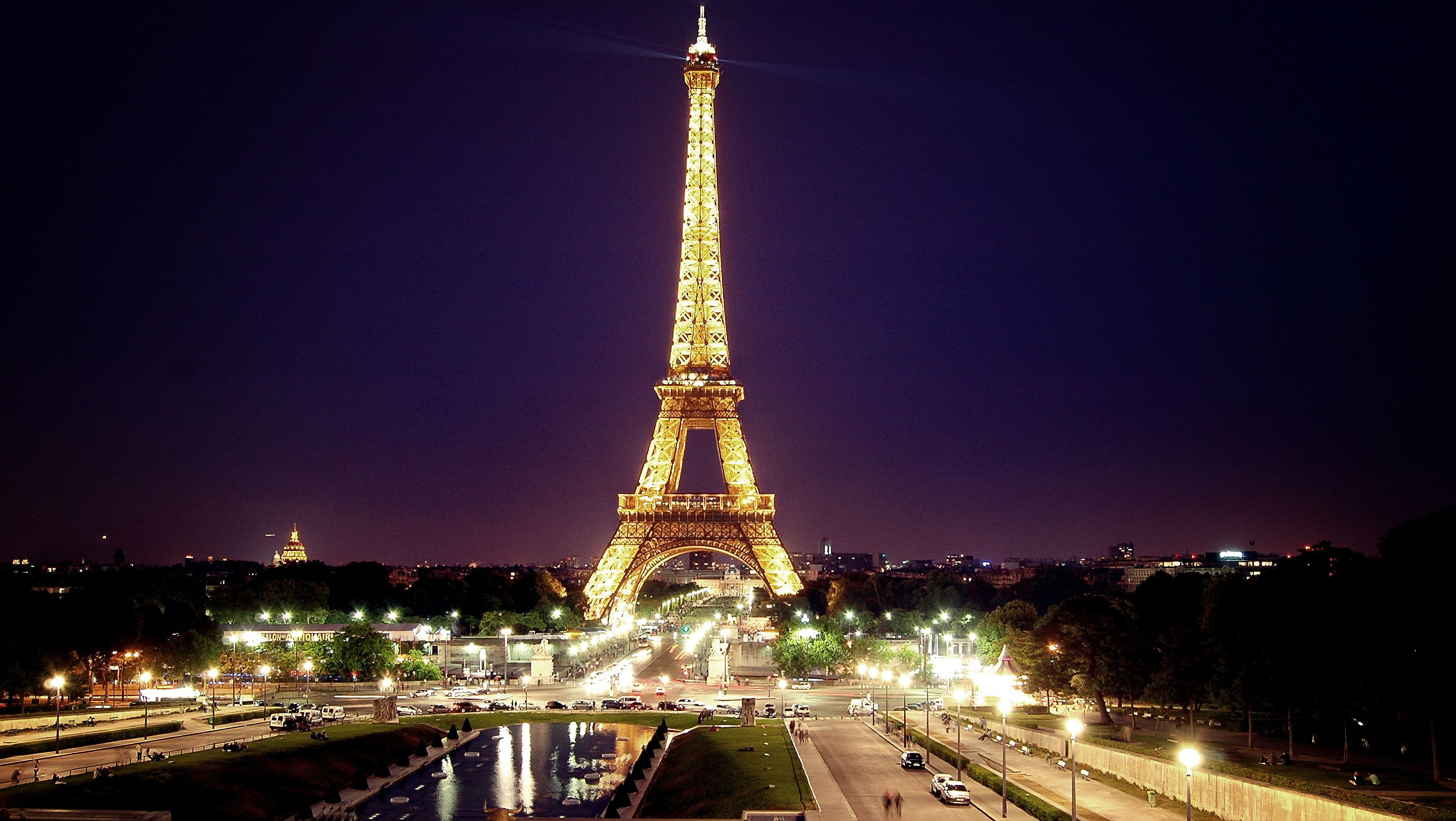 Le Tour Eiffel 4к
